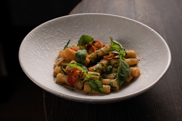 Ньокки с айоли и острым перцем