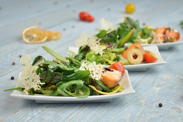 Норвежский салат с семгой