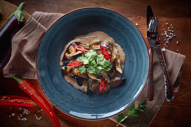 Обжаренные баклажаны с кокосовыми молоком от ресторана «Тарантино»