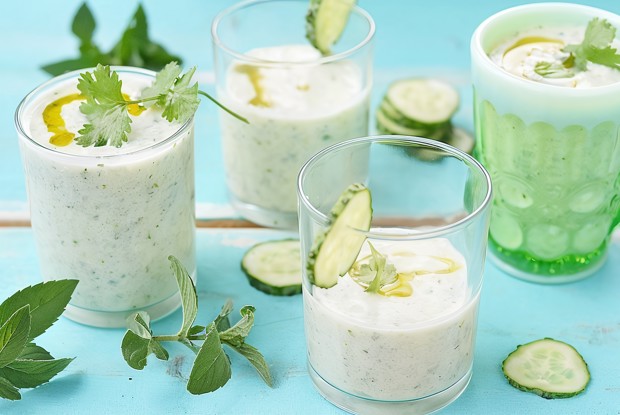 Огуречный суп с мятой и тигровыми креветками