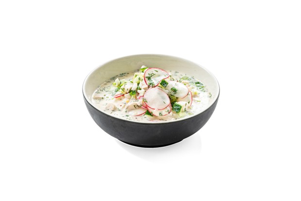 Окрошка на кефире с курицей