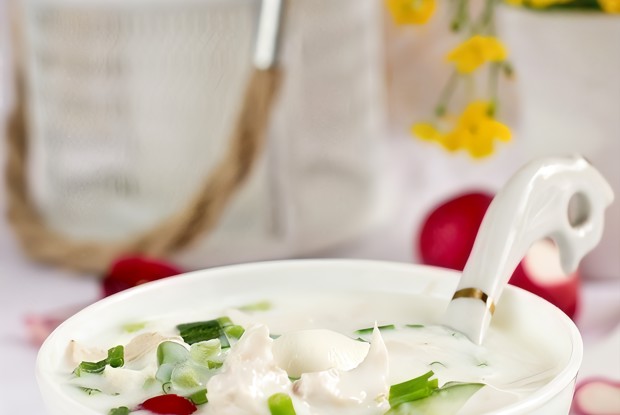 Окрошка на кефире с моцареллой