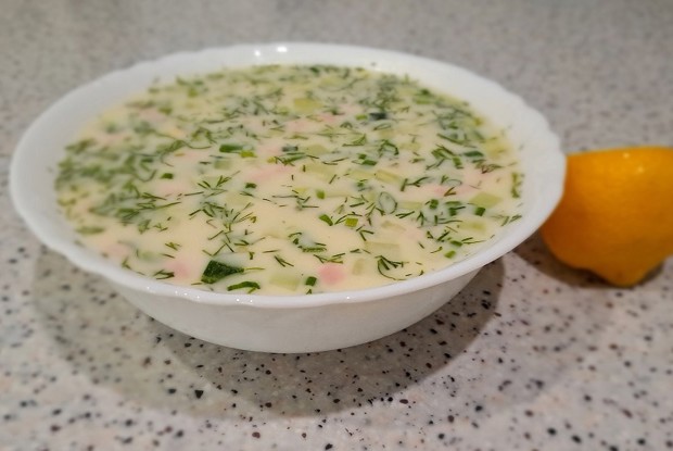 Окрошка на майонезе с лимонным соком