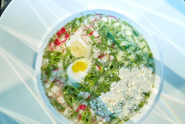 Окрошка с копченой говядиной