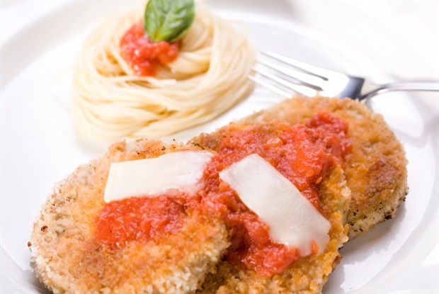 Оладьи из баклажана с томатной приправой