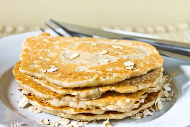 Оладьи из овсяных хлопьев на кефире