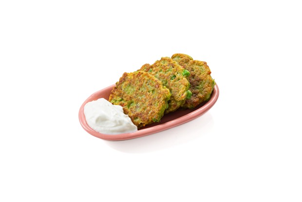 Оладьи из зеленого горошка с беконом