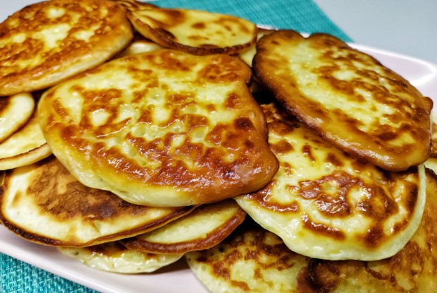 Оладьи на кислом кефире с тыквой