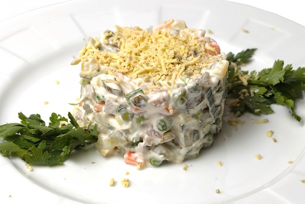 Оливье с яблоками