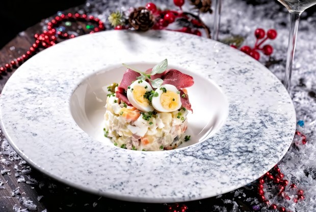 Оливье с копченой уткой