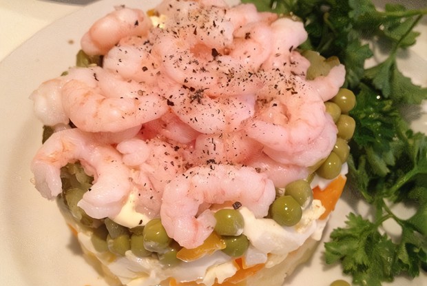 Оливье с креветками