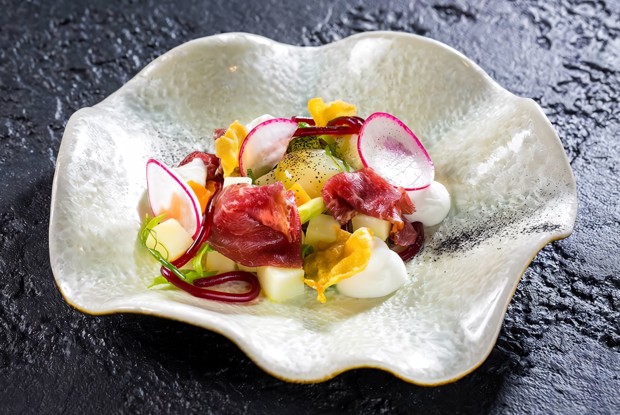 Оливье с олениной