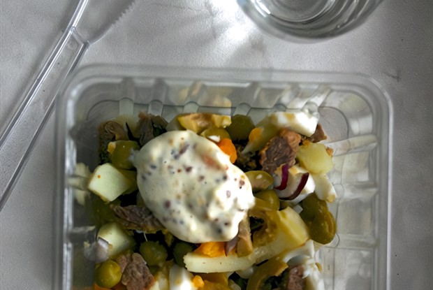 Оливье с оливками