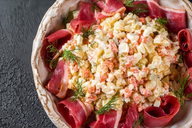 Оливье с утиным хамоном