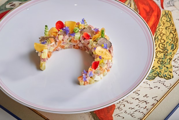 Оливье с языком и трюфелем