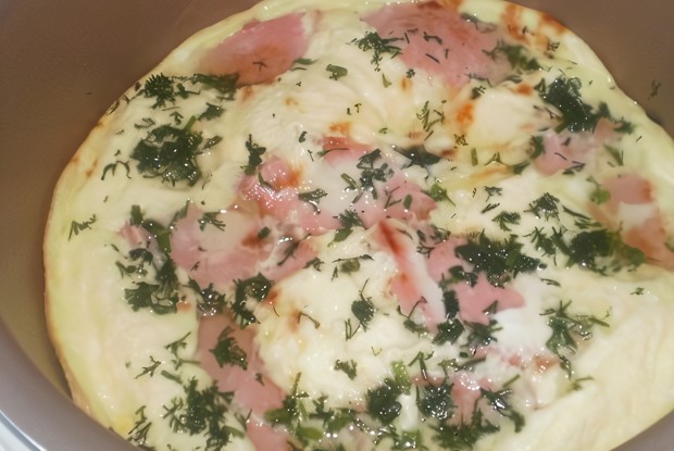 Омлет с колбаской в мультиварке