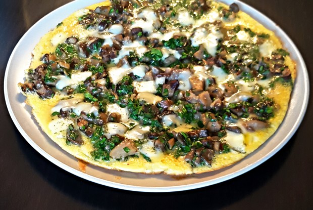 Омлет с лесными грибами