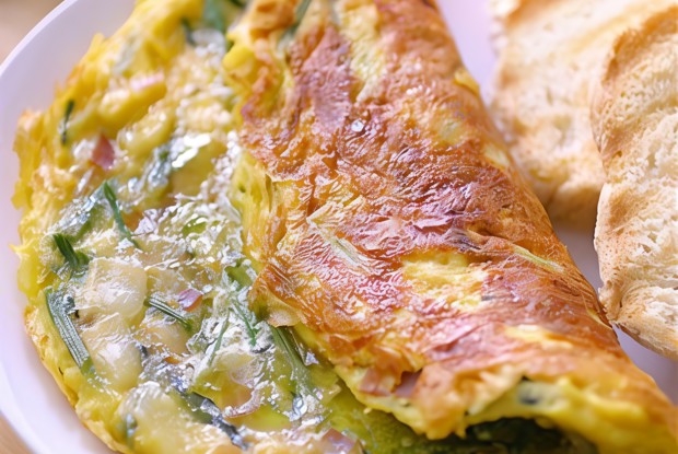 Омлет со спаржей