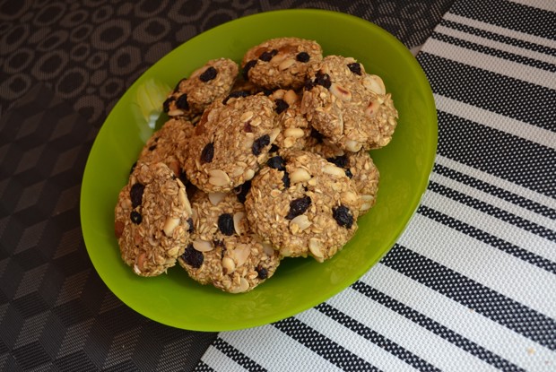 Ореховые хлебцы из овсянки в духовке