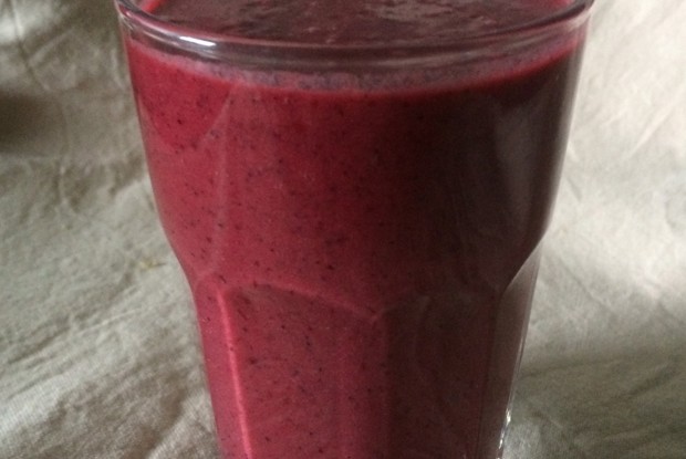 Осенний ягодный смузи