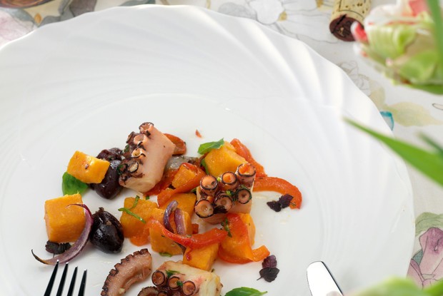 Осьминог с бататом