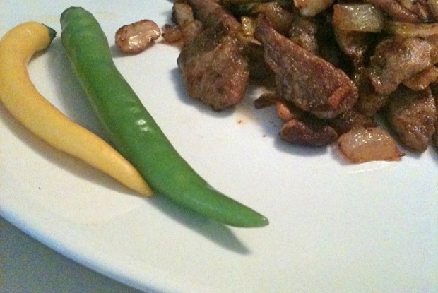 Острая свинина с арахисом