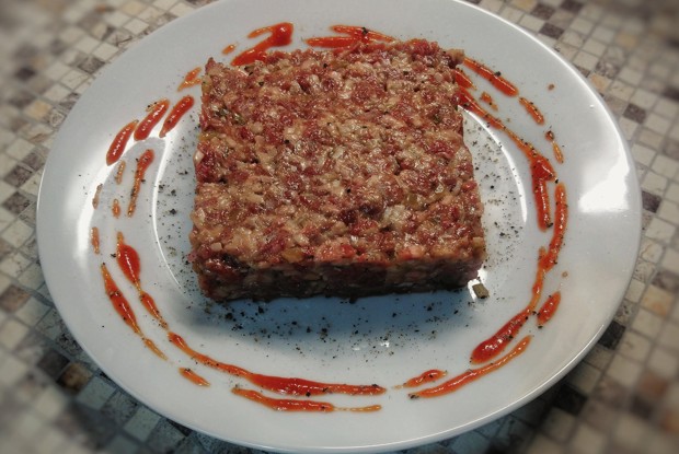 Острый тартар из говядины