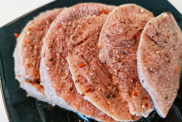 Отварной говяжий язык