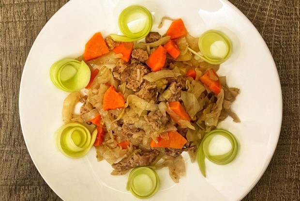 Овощное рагу с филе бедра индейки