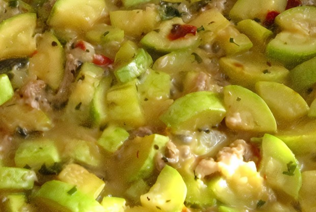 Овощное рагу с курицей, картофелеми грибами