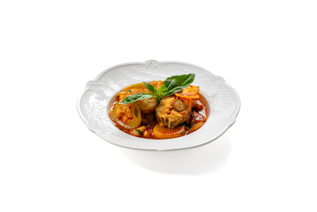 Овощное рагу с навагой