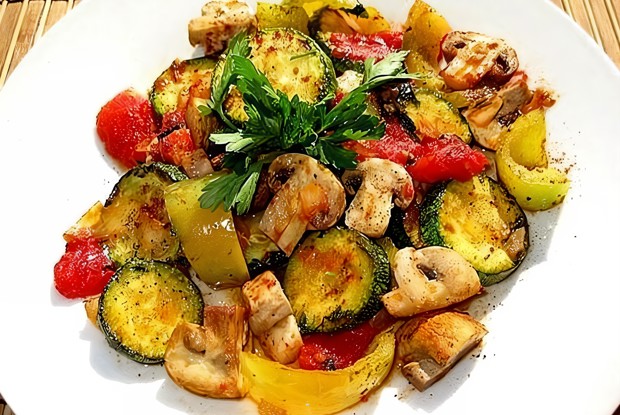 Овощное рагу с шампиньонами