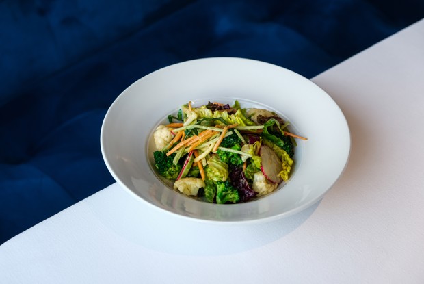 Овощной салат с имбирной заправкой