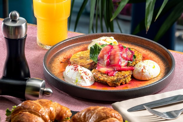 Овощные оладьи с лососем