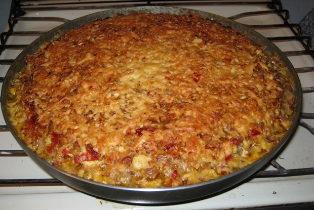 Овощное ассорти с мясом, рисом и сыром