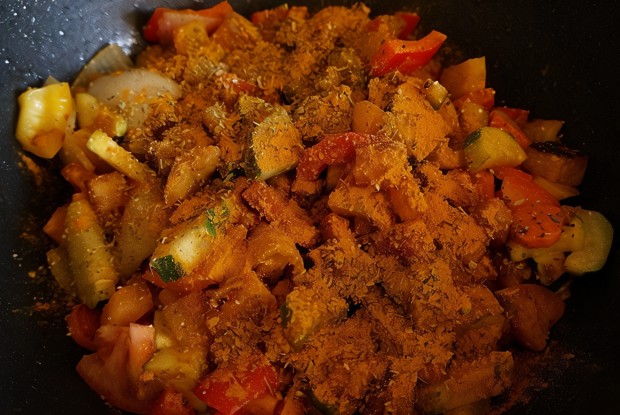 Овощное рагу со сладким бататом