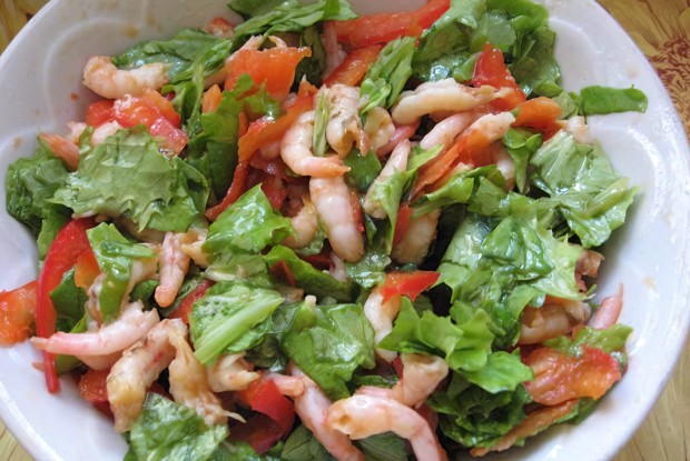 Овощной салат с морепродуктами