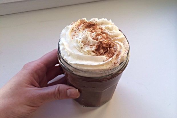 Овсяная каша аля горячий шоколад со взбитыми сливками