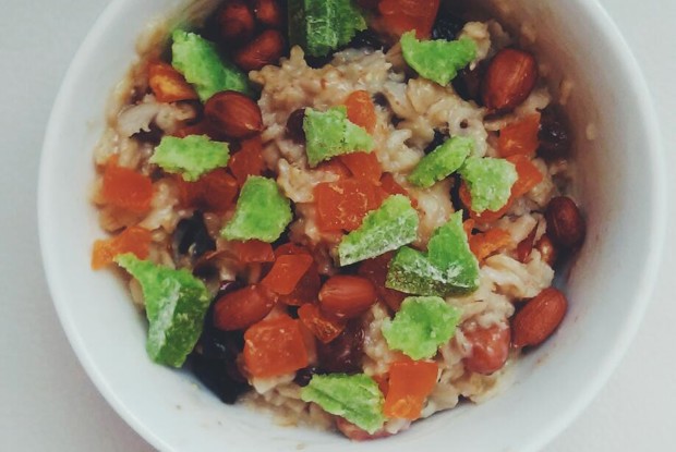 Овсяная каша с сухофруктами