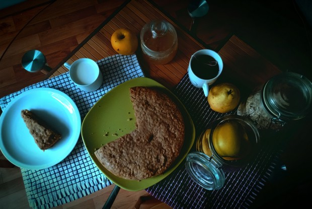 Овсяный пирог с яблочным слоем