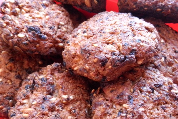 Овсяное печенье с сухофруктами с миндалем