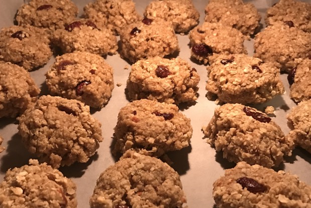 Овсяное печенье с бананом и орехами