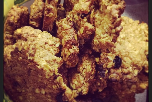 Овсяное печенье с кусочками цукатов