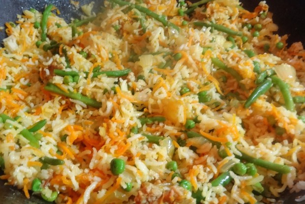 Пан-азиатский  вегетарианский жареный рис