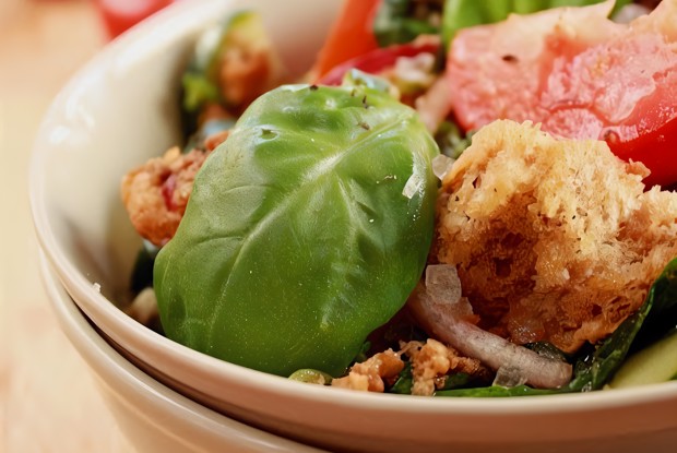 Панцанелла с базиликом