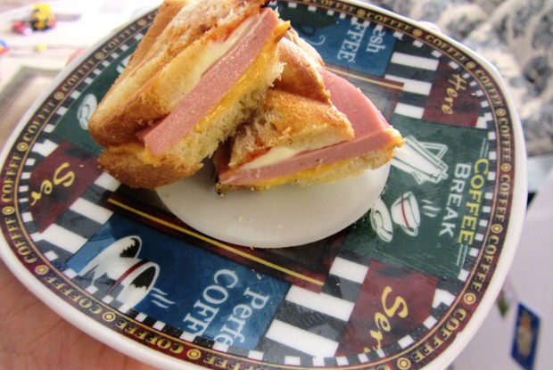 Панини с ветчиной и сыром