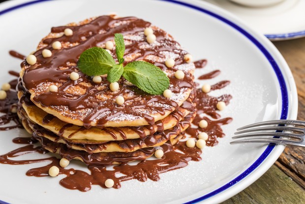 Панкейки с шоколадным соусом