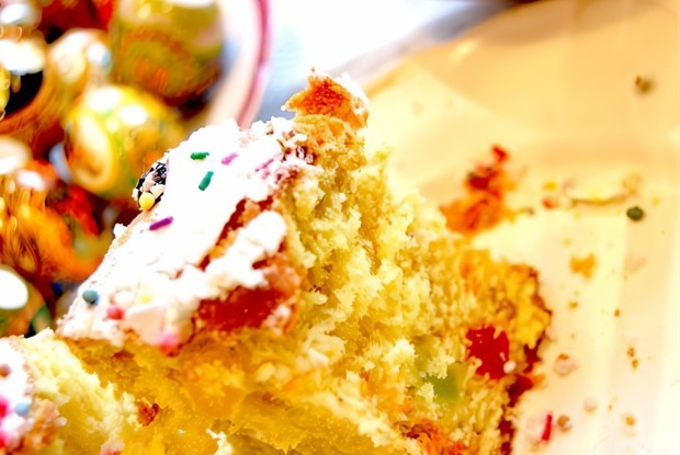 Пасхальный кулич с цукатами