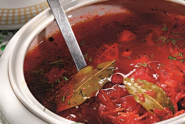 Пасхальный борщ с хреном и  квашеной капустой