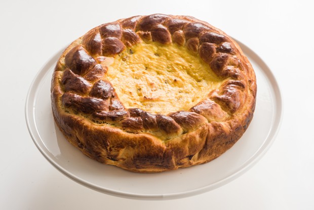 Пасхальный пирог с творогом и изюмом